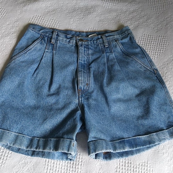bill blass Pants - Vintage Bill Blass high waisted shorts